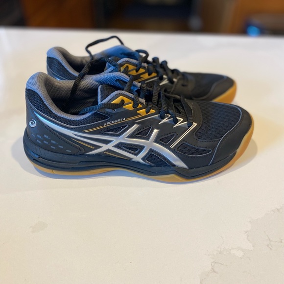Asics Shoes Asics Upcourt 4 Volleyball Shoes Big Kids 5 Nwob Poshmark